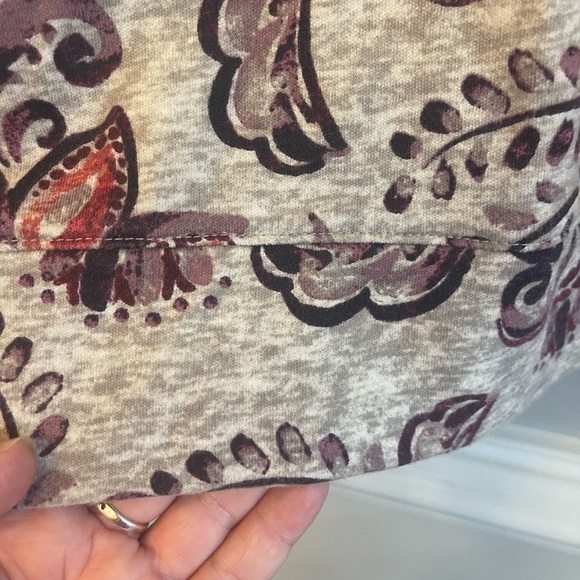 Croft & Barrow Women’s Floral Long Sleeve Top - Picture 4 of 7